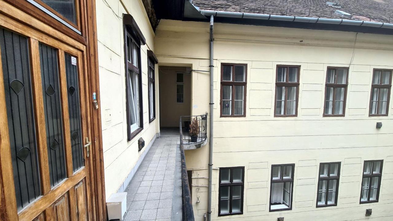 Downtown Akacfa Lejlighed Budapest Eksteriør billede